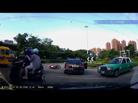 車CAM直擊 - 藍地交匯處 Benz撞電單車意外 事發經過