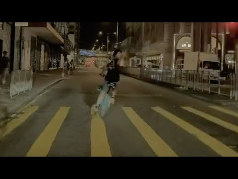 車CAM直擊 - 開窗提佢踩單車小心啲 仲舉中指差啲自己炒車